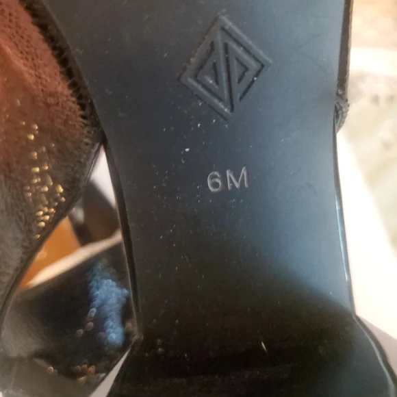 Donald J. Pliner Black Loafers - Picture 5 of 9